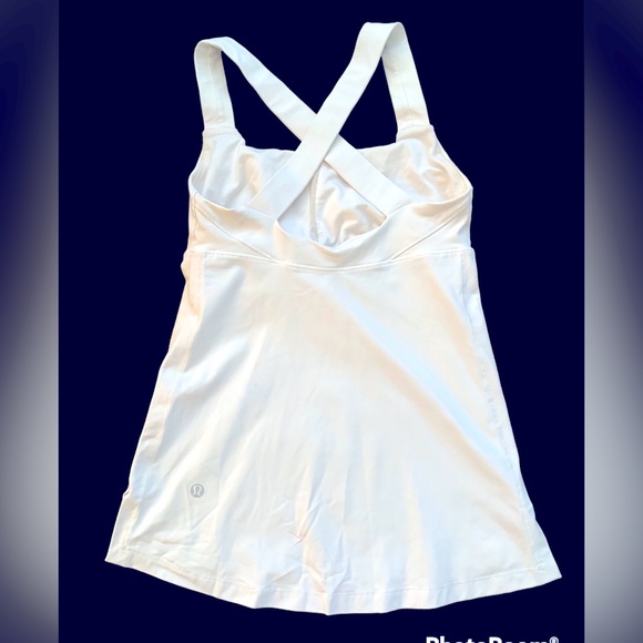 Lululemon White Criss Cross Straps Tank Top. Size 4 - Picture 2 of 10